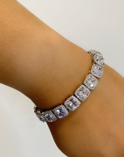 Bracelets Argent Forcat Oxyde de Zirconium Ronde 4 griffes Blanc 925/1000 19cm - 50460107194R00 • Histoire d'Or Bracelets Argent Forcat Oxyde de Zirconium Ronde 4 griffes Blanc 925/1000 19cm - 50460107194R00 • Histoire d'Or